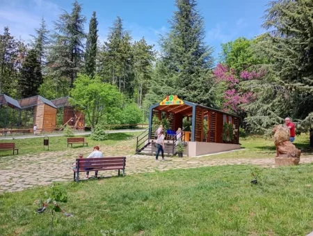 Зоопарк Стара Загора организира лятна филмова вечер